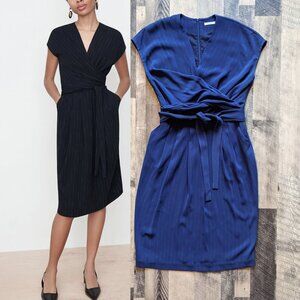 M.M. Lafleur Noel Dress Navy Blue V-Neck Knee Length